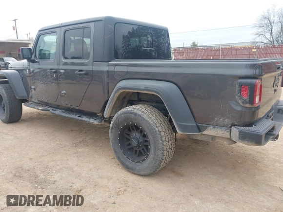2020 Jeep Gladiator Sport S with VIN 1C6HJTAG2LL151865, listed as a IAAI auction lot 41649805 with 117,093 mi miles. Bid and sale history available at carsss.com. Image 3.