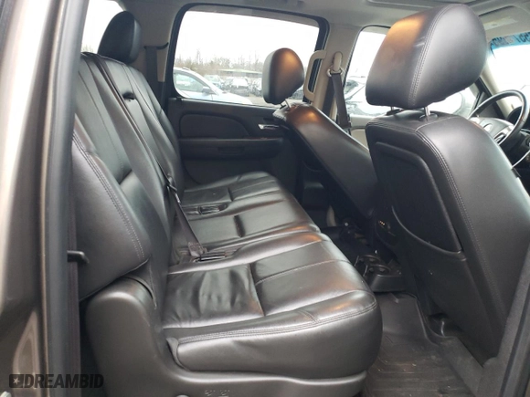 2013 Chevrolet Suburban LT with VIN 1GNSKJE7XDR101702, listed as a Copart auction lot 45577695 with 182,576 mi miles and Salvage Title. Bid and sale history available at carsss.com. Image 10.