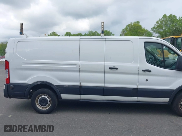 2019 Ford Transit с VIN 1FTYE9ZM5KKA75945, выставлен на аукционе IAAI как лот 42251898 с пробегом 225 622 миль миль и . История ставок и продаж доступна на DreamBid. Изображение 13.