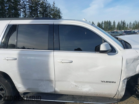 2020 GMC Yukon SLT with VIN 1GKS2BKC5LR213472, listed as a IAAI auction lot 41385513 with 1 mi miles. Bid and sale history available at carsss.com. Image 13.