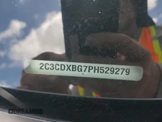 2023 Dodge Charger SXT z VIN 2C3CDXBG7PH529279, wystawiony jako Copart lot #55828515 z przebiegiem Nie podano mil oraz Nie do naprawy • Non repairable. Historia ofert i sprzedaży dostępna na DreamBid. Obrazek 13.