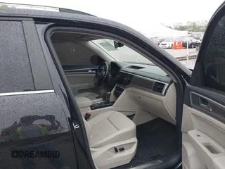 2019 Volkswagen Atlas SEL с VIN 1V2ER2CA2KC592691, выставлен на аукционе IAAI как лот 42011478 с пробегом 57 628 миль миль и . История ставок и продаж доступна на DreamBid. Изображение 5.