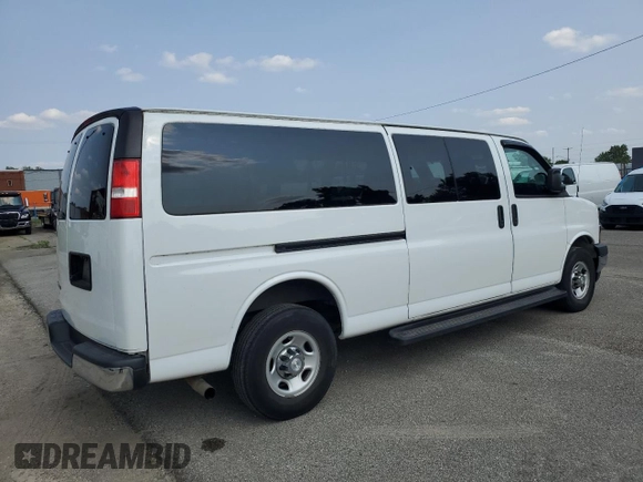2018 Chevrolet Express Passenger LT with VIN 1GAZGPFPXJ1234733, listed as a Copart auction lot 59728105 with 92,513 mi miles and Salvage title. Bid and sale history available at DreamBid. Image 3.