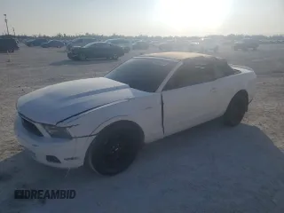 2011 Ford Mustang V6 with VIN 1ZVBP8EM2B5108198, listed as a Copart auction lot 88306225 with 125,270 mi miles and Salvage Title. Bid and sale history available at carsss.com. Image 1.