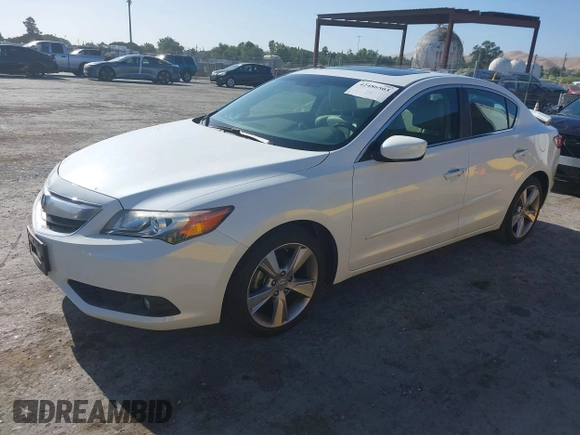 2013 Acura ILX Technology z VIN 19VDE1F73DE018446, wystawiony jako IAAI lot #42486503 z przebiegiem 76 249 mil mil oraz . Historia ofert i sprzedaży dostępna na DreamBid. Obrazek 2.