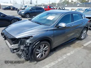 2018 Infiniti QX30 z VIN SJKCH5CP2JA004717, wystawiony jako IAAI lot #42272092 z przebiegiem 129 911 mil mil oraz . Historia ofert i sprzedaży dostępna na DreamBid. Obrazek 2.