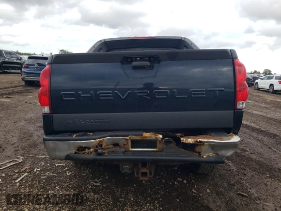2005 Chevrolet Avalanche Z71 with VIN 3GNEK12Z75G258687, listed as a Copart auction lot 69597804 with 214,804 mi miles and Salvage Title. Bid and sale history available at carsss.com. Image 6.