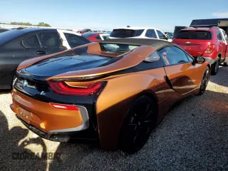 2019 BMW i8 z VIN WBY2Z6C52K7D27665, wystawiony jako Copart lot #73966984 z przebiegiem 24 270 mil mil oraz Nie do naprawy • Non repairable. Historia ofert i sprzedaży dostępna na DreamBid. Obrazek 3.