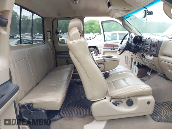 2006 Ford F-250 XL with VIN 1FTSX21P76EC15088, listed as a IAAI auction lot 42213741 with 203,231 mi miles and . Bid and sale history available at DreamBid. Image 8.
