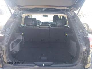 2018 Jeep Cherokee Latitude Plus with VIN 1C4PJMLB0JD507197, listed as a IAAI auction lot 41360448 with 61,877 mi miles and . Bid and sale history available at carsss.com. Image 8.