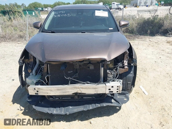 2018 Toyota Highlander LE z VIN 5TDZARFH0JS041636, wystawiony jako IAAI lot #41834037 z przebiegiem 73 004 mil mil oraz . Historia ofert i sprzedaży dostępna na DreamBid. Obrazek 6.
