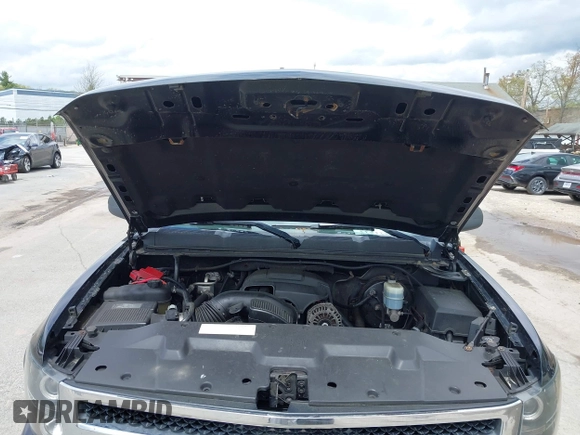 2010 Chevrolet Silverado 1500 LT with VIN 1GCSKSE39AZ110317, listed as a IAAI auction lot 42221533 with 296,468 mi miles and . Bid and sale history available at DreamBid. Image 10.