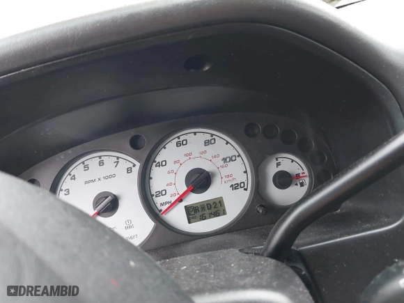 2004 Ford Escape XLT with VIN 1FMYU93114KB05975, listed as a IAAI auction lot 41929538 with 161,461 mi miles. Bid and sale history available at carsss.com. Image 7.