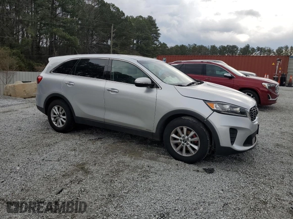 2020 Kia Sorento LX V6 with VIN 5XYPGDA55LG613113, listed as a Copart auction lot 43574995 with 106,949 mi miles and Salvage Title. Bid and sale history available at carsss.com. Image 4.