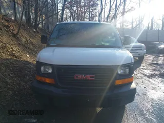 2017 GMC Savana Cargo Van with VIN 1GTW7AFF0H1117025, listed as a IAAI auction lot 41684790 with 201,894 mi miles. Bid and sale history available at carsss.com. Image 6.