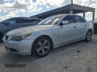 2007 BMW 5 Series 525i with VIN WBANE53517CY04776, listed as a Copart auction lot 50913105 with 154,097 mi miles and Clean Title. Bid and sale history available at carsss.com. Image 1.