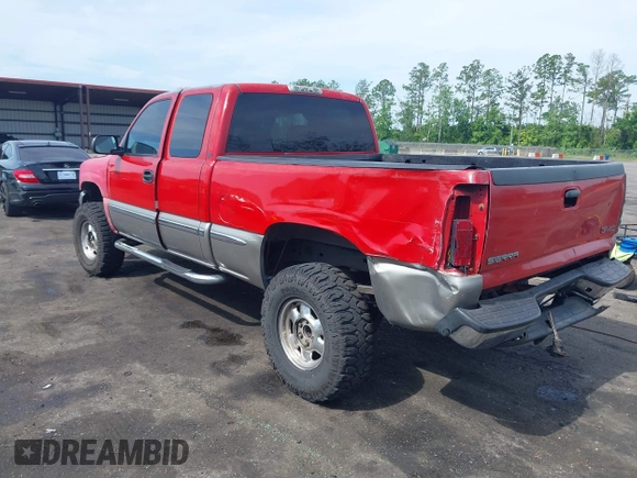 2001 GMC Sierra 1500 SLE with VIN 2GTEC19T811333343, listed as a IAAI auction lot 42364413 with 374,221 mi miles and . Bid and sale history available at DreamBid. Image 3.