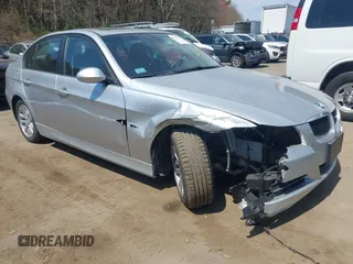 2006 BMW 3 Series 325i with VIN WBAVB13546KX39735, listed as a IAAI auction lot 42079598 with 86,449 mi miles and . Bid and sale history available at carsss.com. Image 1.