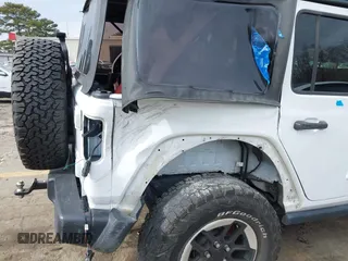 2022 Jeep Wrangler Unlimited Rubicon z VIN 1C4HJXFN4NW123610, wystawiony jako IAAI lot #41396002 z przebiegiem 45 083 mil mil oraz . Historia ofert i sprzedaży dostępna na DreamBid. Obrazek 6.