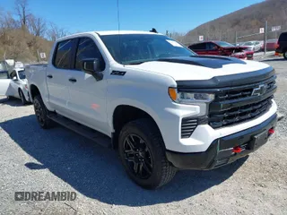 2024 Chevrolet Silverado 1500 LT Trail Boss with VIN 3GCUDFED7RG397591, listed as a IAAI auction lot 41855842 with 9,177 mi miles and . Bid and sale history available at DreamBid. Image 1.