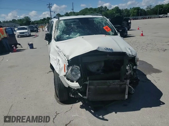 2018 Jeep Renegade Latitude z VIN ZACCJABB8JPJ55807, wystawiony jako Copart lot #56540655 z przebiegiem 101 870 mil mil oraz Szkoda całkowita • Salvage title. Historia ofert i sprzedaży dostępna na DreamBid. Obrazek 14.