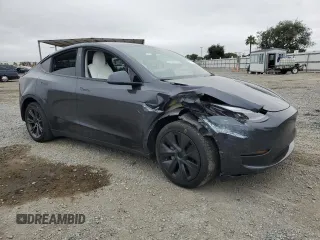 2024 Tesla Model Y z VIN 7SAYGDED4RF103411, wystawiony jako Copart lot #59982815 z przebiegiem 17 601 mil mil oraz Szkoda całkowita • Salvage title. Historia ofert i sprzedaży dostępna na DreamBid. Obrazek 4.