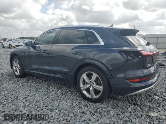 2019 Audi e-tron Premium Plus z VIN WA1LAAGE8KB024694, wystawiony jako Copart lot #54429195 z przebiegiem 46 534 mil mil oraz Szkoda całkowita • Salvage title. Historia ofert i sprzedaży dostępna na DreamBid. Obrazek 2.