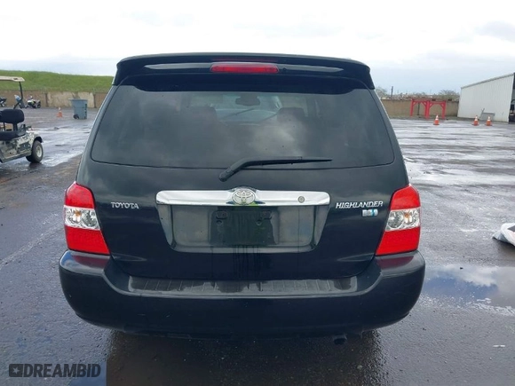2006 Toyota Highlander Hybrid with VIN JTEDW21A660011575, listed as a IAAI auction lot 41799387 with 177,209 mi miles. Bid and sale history available at carsss.com. Image 17.