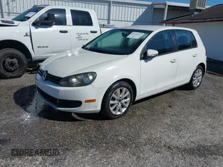 2013 Volkswagen Golf w/Conv & Sunroof z VIN WVWDB7AJ0DW117575, wystawiony jako IAAI lot #41785491 z przebiegiem 194 273 mil mil oraz . Historia ofert i sprzedaży dostępna na DreamBid. Obrazek 2.