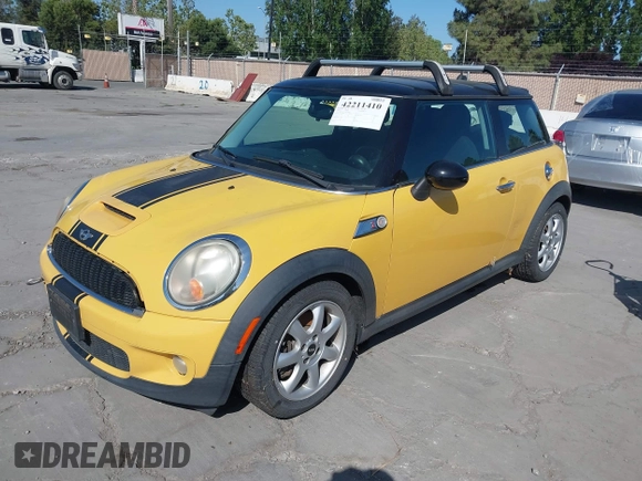 2008 MINI Hardtop S with VIN WMWMF73568TT90383, listed as a IAAI auction lot 42211410 with 98,055 mi miles and . Bid and sale history available at DreamBid. Image 2.