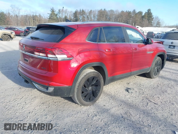 2024 Volkswagen Atlas SE with VIN 1V2KE2CA3RC222942, listed as a IAAI auction lot 41282255 with 16,001 mi miles and . Bid and sale history available at DreamBid. Image 4.