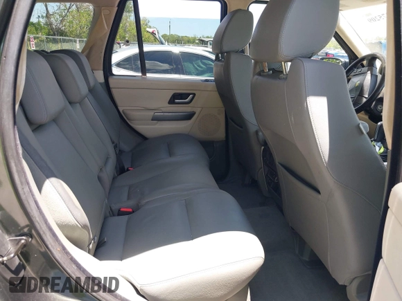 2006 Land Rover Range Rover Sport HSE with VIN SALSF25456A936061, listed as a IAAI auction lot 42275209 with 293,702 mi miles and . Bid and sale history available at DreamBid. Image 8.