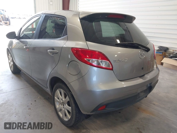 2014 Mazda 2 Touring z VIN JM1DE1LY2E0174833, wystawiony jako IAAI lot #42250632 z przebiegiem 90 168 mil mil oraz . Historia ofert i sprzedaży dostępna na DreamBid. Obrazek 3.