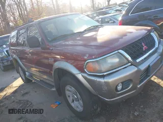 2000 Mitsubishi Montero Sport LS with VIN JA4LS31H5YP036261, listed as a IAAI auction lot 41303180 with 230,630 mi miles. Bid and sale history available at carsss.com. Image 1.