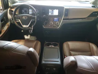 2018 Toyota Sienna XLE with VIN 5TDDZ3DC9JS204307, listed as a Copart auction lot 57327715 with 70,886 mi miles and Salvage title. Bid and sale history available at DreamBid. Image 8.