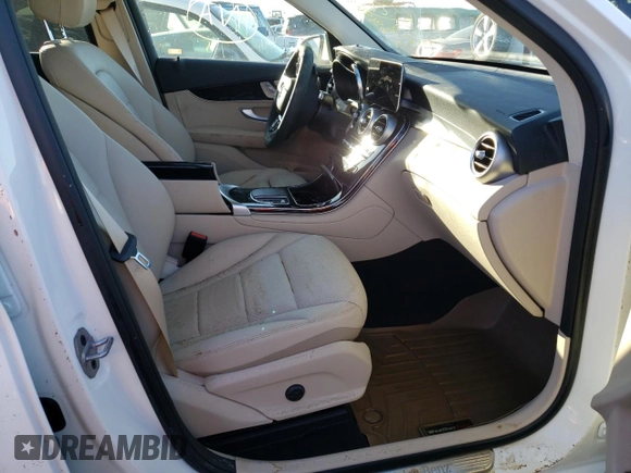 2022 Mercedes-Benz GLC with VIN W1N0G8DBXNG084454, listed as a Copart auction lot 63196872 with 0 mi miles. Bid and sale history available at carsss.com. Image 5.