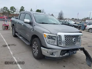 2017 Nissan Titan SL z VIN 1N6AA1E57HN504214, wystawiony jako IAAI lot #41742759 z przebiegiem 169 327 mil mil oraz . Historia ofert i sprzedaży dostępna na DreamBid. Obrazek 1.