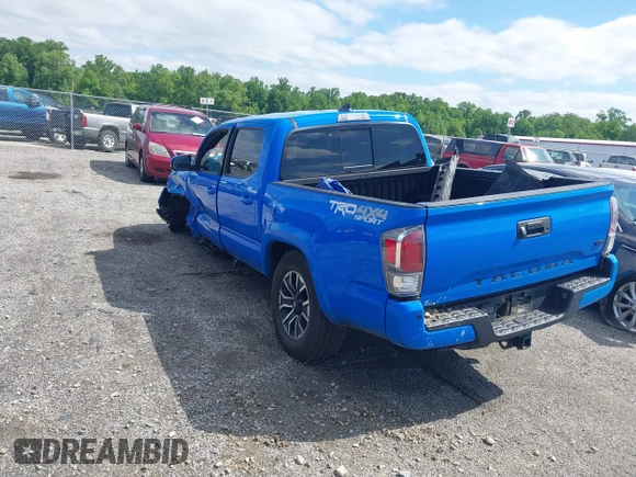 2021 Toyota Tacoma SR z VIN 3TMCZ5AN8MM374398, wystawiony jako IAAI lot #42297138 z przebiegiem 87 205 mil mil oraz . Historia ofert i sprzedaży dostępna na DreamBid. Obrazek 3.