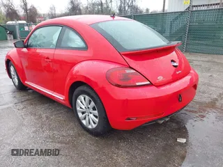 2019 Volkswagen Beetle S с VIN 3VWFD7AT1KM708397, выставлен на аукционе IAAI как лот 41919925 с пробегом 106 958 миль миль и . История ставок и продаж доступна на DreamBid. Изображение 3.