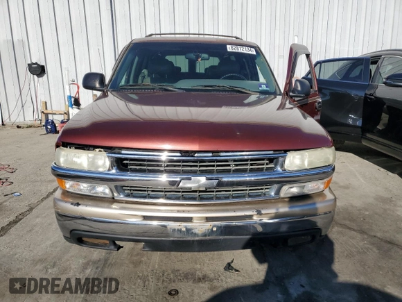 2000 Chevrolet Suburban LT with VIN 3GNEC16T0YG204106, listed as a Copart auction lot 82812134 with 211,674 mi miles and Salvage Title. Bid and sale history available at carsss.com. Image 5.