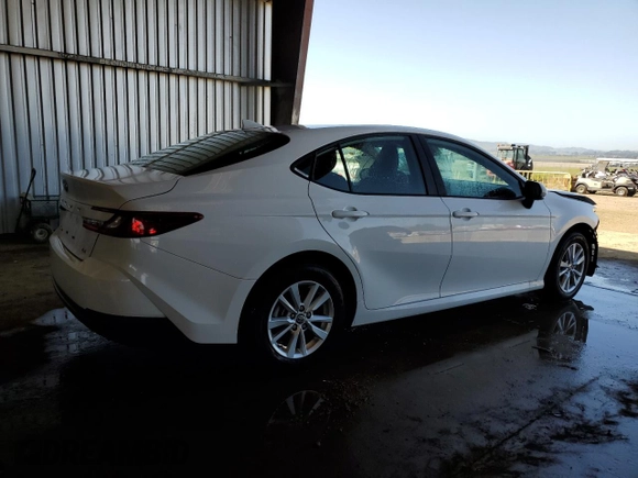 2025 Toyota Camry LE with VIN 4T1DAACK4SU048772, listed as a Copart auction lot 53307215 with 10,997 mi miles and Clean Title. Bid and sale history available at DreamBid. Image 3.