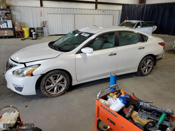 2013 Nissan Altima 2.5 SV with VIN 1N4AL3APXDC266323, listed as a Copart auction lot 47209305 with 190,988 mi miles and Non Repairable. Bid and sale history available at carsss.com. Image 1.