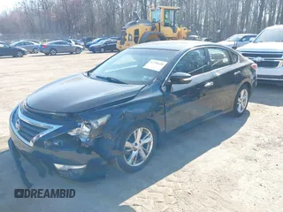 2014 Nissan Altima 2.5 with VIN 1N4AL3APXEC133580, listed as a IAAI auction lot 41776440 with 220,613 mi miles. Bid and sale history available at carsss.com. Image 2.