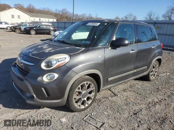 2014 FIAT 500L Trekking with VIN ZFBCFADH9EZ020500, listed as a Copart auction lot 81260564 with 75,433 mi miles and Salvage Title. Bid and sale history available at carsss.com. Image 1.