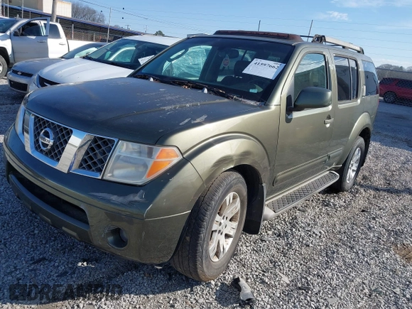 2005 Nissan Pathfinder SE with VIN 5N1AR18U45C740630, listed as a IAAI auction lot 41597662 with 267,781 mi miles. Bid and sale history available at carsss.com. Image 2.