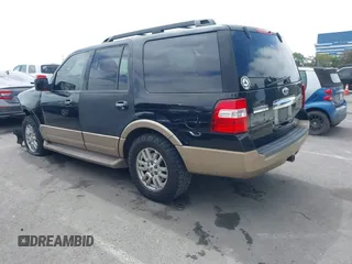 2013 Ford Expedition XLT z VIN 1FMJU1H53DEF16906, wystawiony jako IAAI lot #42196613 z przebiegiem 203 071 mil mil oraz . Historia ofert i sprzedaży dostępna na DreamBid. Obrazek 3.