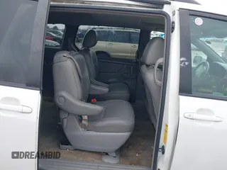 2010 Toyota Sienna XLE with VIN 5TDYK4CCXAS315235, listed as a IAAI auction lot 41451211 with 190,189 mi miles and . Bid and sale history available at carsss.com. Image 8.