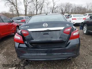 2018 Nissan Altima 2.5 SL with VIN 1N4AL3AP7JC165994, listed as a IAAI auction lot 41678939 with 126,336 mi miles. Bid and sale history available at carsss.com. Image 16.