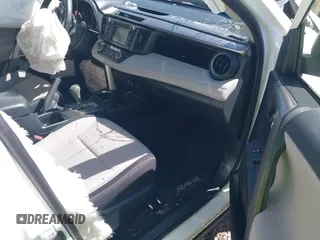 2018 Toyota RAV4 XLE с VIN JTMWFREV9JJ742409, выставлен на аукционе IAAI как лот 42307225 с пробегом 60 738 миль миль и . История ставок и продаж доступна на DreamBid. Изображение 5.