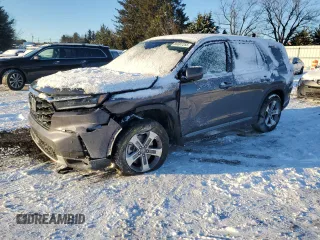 2025 Honda Pilot EX-L with VIN 5FNYG1H43SB026690, listed as a Copart auction lot 89387255 with 6,028 mi miles and Salvage Title. Bid and sale history available at carsss.com. Image 1.